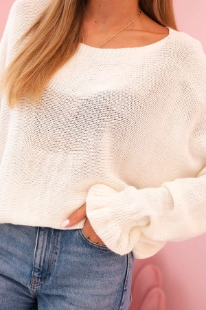 Sweter damska z moheru z marszczonymi rękawami i wycięciem na plecach ecru