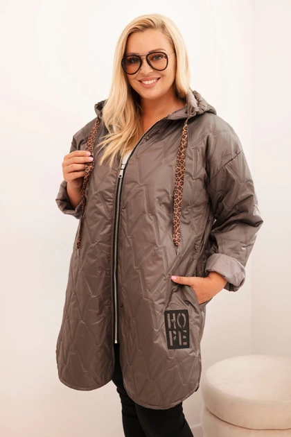 Kurtka damska Plus Size pikowana z kapturem i napisem HOPE cappucino