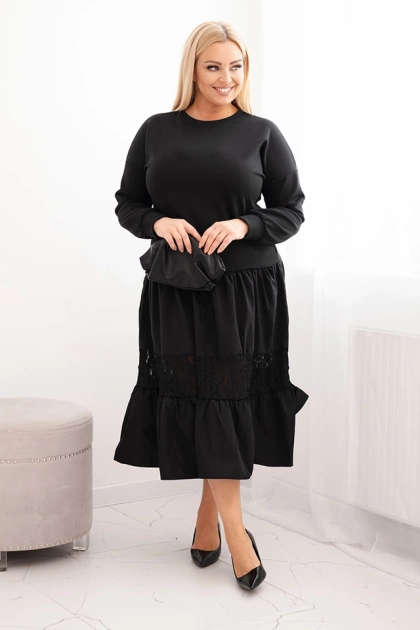 Sukienka damska Plus Size z rozkloszowanym dołem czarna