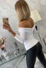 Bluzka z dekoltem V biała