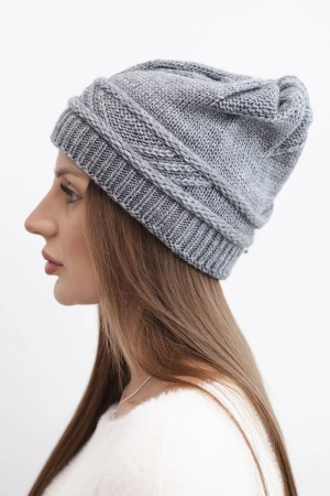 Czapka damska zimowa z wełny i z przeplatanym wzorem K428 szara