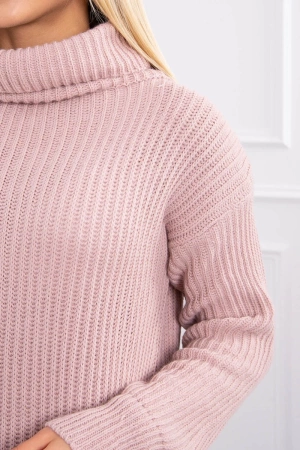 Sweter z golfem pudrowy róż