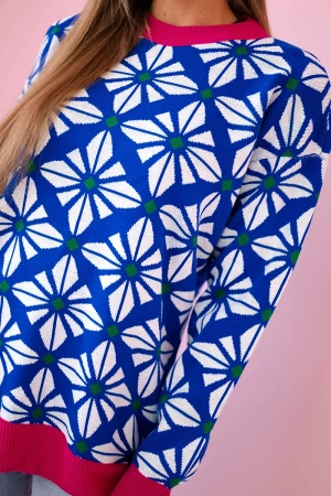 Sweter z geometrycznym motywem chabrowy