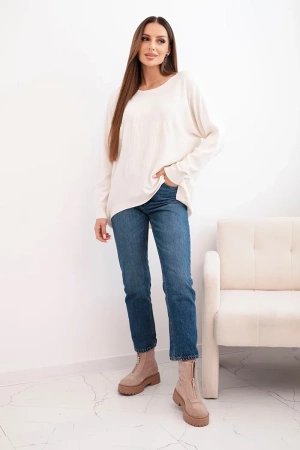 Sweter damski z dłuższym tyłem i tłoczoną gwiazdą beżowy