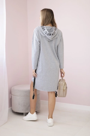Sukienka z kapturem i nadrukiem szara