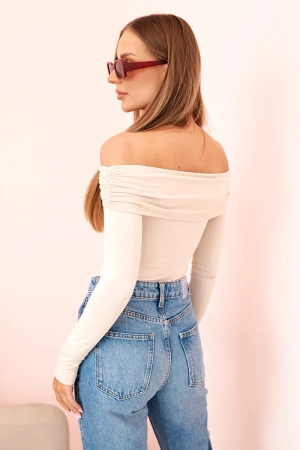 Bluzka body damska z długim rękawem i odkrytymi ramionami beżowa