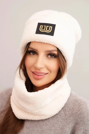 Komplet damski polarowy czapka i komin z ozdobną naszywką jasny beżowy