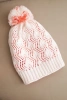 Czapka damska zimowa z wełną w ozdobny splot z pomponem K467 biała + pomarańćzowa