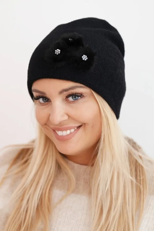 Czapka damska z ozdobnymi futrzanymi kwiatami elegancka czarna