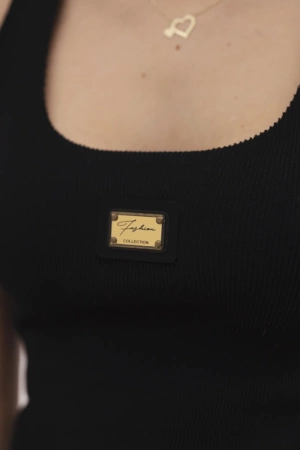 Bluzka prążkowana z blaszką czarna