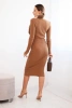 Sukienka damska prążkowana z dekoltem V i długim rękawem camelowa