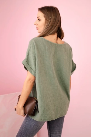 Bluzka muślinowa z naszyjnikiem khaki