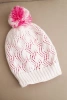Czapka damska zimowa z wełną w ozdobny splot z pomponem K467 biała + różowa