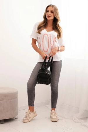 Bluzka damska bawełniana z dekoltem V i nadrukiem LOVE biała