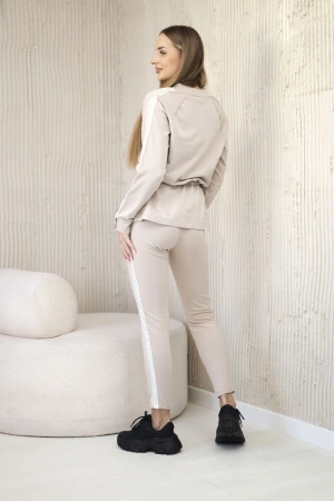 Komplet damski bawełniany z lampasem i ściągaczami beżowy