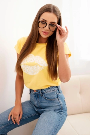 Bluzka damska bawełniana z krótkim rękawem i nadrukiem ust żółta