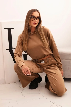 Komplet dresowy damska z weluru z szerokimi nogawkami i bluzą z kapturem camelowy