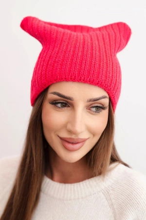 Czapka damska zimowa z wełną o kocim fasonie z prążkowanej dzianiny K419 fuksja