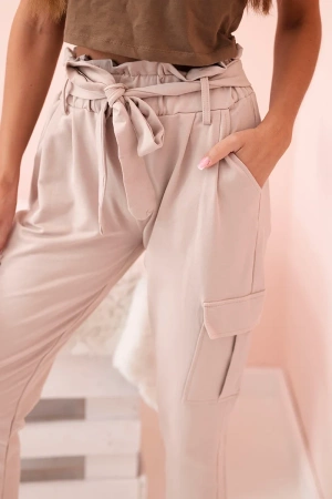 Spodnie damskie z wysokim stanem cargo beżowe