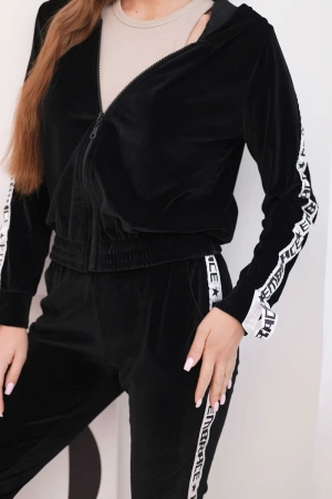 Komplet welurowy z ozdobnymi taśmami czarny