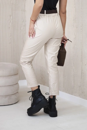 Spodnie woskowane z paskiem beżowe