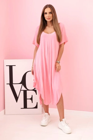 Sukienka damska z wiskozy z krótkim rękawem i rozkloszowanym dołem jasno różowa