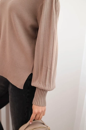 Sweter damski wiskozowy z długim rękawem i rozcięciem po bokach fango