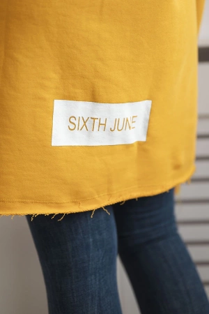 Narzutka z napisami musztardowa