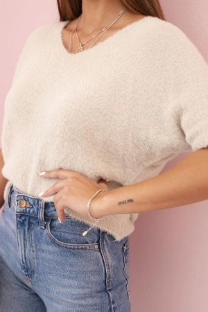 Sweter damski z miękkiego włosia z dekoltem V krótki rękaw beżowy