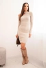 Sukienka damska z dzianiny z długim rękawem i asymetrycznym dekoltem beżowa